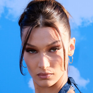 Bella Hadid au photocall du défilé Louis Vuitton Homme automne-hiver 2020/2021 au Jardin des Tuileries à Paris, le 16 janvier 2020. © Olivier Borde / Bestimage