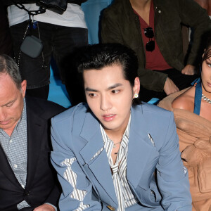 Michael Burke (PDG Louis Vuitton), Kris Wu, Bella Hadid, Alexandre Arnault - Front row du défilé Louis Vuitton Homme automne-hiver 2020/2021 au Jardin des Tuileries à Paris, le 16 janvier 2020. © Olivier Borde / Bestimage