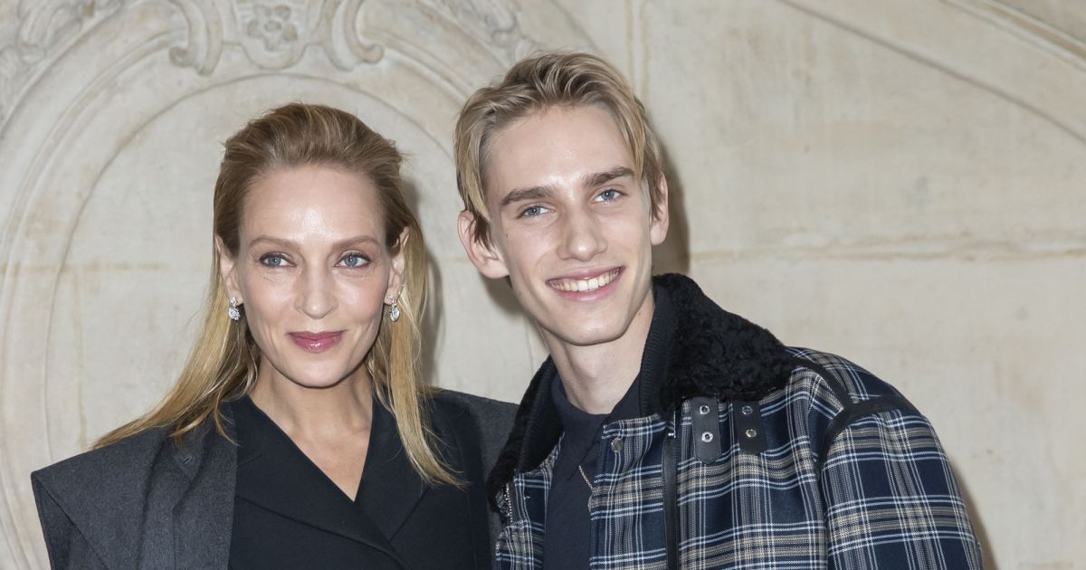 Uma Thurman et son fils Levon Roan Thurman-Hawke - People au défilé de ...