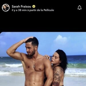 Sarah Fraisou pose en maillot de bain avec son nouveau chéri Ahmed, sur Snapchat le 28 octobre 2019.