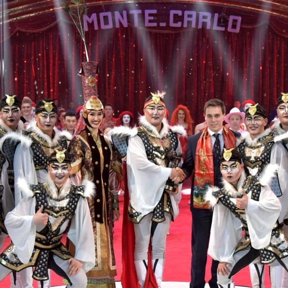 Louis Ducruet remet un Clown de Bronze à la Troupe Zola du Mongolia Circus durant la soirée de gala du 44ème Festival International du Cirque de Monte-Carlo à Monaco le 21 janvier 2020. Le Festival se déroule sous le chapiteau de Fontvieille du 16 au 26 janvier 2020. © Charly Gallo/Pool Monaco/Bestimage