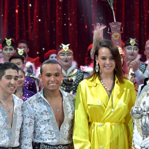 Pauline Ducruet remet un Clown d'Argent à la Troupe Ayala et Henry le Clown durant la soirée de gala du 44ème Festival International du Cirque de Monte-Carlo à Monaco le 21 janvier 2020. Le Festival se déroule sous le chapiteau de Fontvieille du 16 au 26 janvier 2020. © Charly Gallo/Pool Monaco/Bestimage