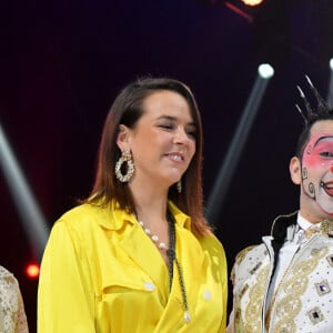 Pauline Ducruet remet un Clown d'Argent à la Troupe Ayala et Henry le Clown durant la soirée de Gala du 44eme Festival International du Cirque de Monte-Carlo à Monaco le 21 janvier 2020. Le Festival se déroule sous le chapiteau de Fontvieille du 16 au 26 janvier 2020. © Bruno Bebert/Bestimage