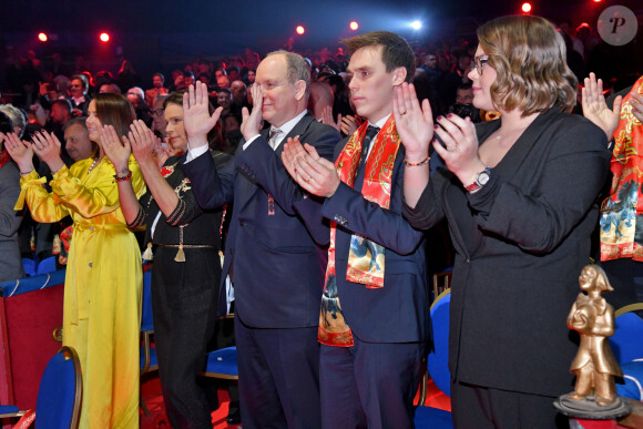 Pauline Ducruet, la princesse Stéphanie de Monaco, le prince Albert II de Monaco, Louis Ducruet et sa soeur Camille Gottlieb durant la soirée de Gala du 44eme Festival International du Cirque de Monte-Carlo à Monaco le 21 janvier 2020. Le Festival se déroule sous le chapiteau de Fontvieille du 16 au 26 janvier 2020. © Bruno Bebert/Bestimage