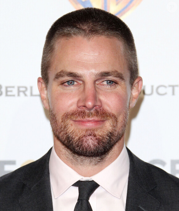 Stephen Amell - Les célébrités posent lors du photocall de la soirée "F-ck Cancer" à Burbank le 13 octobre 2018.