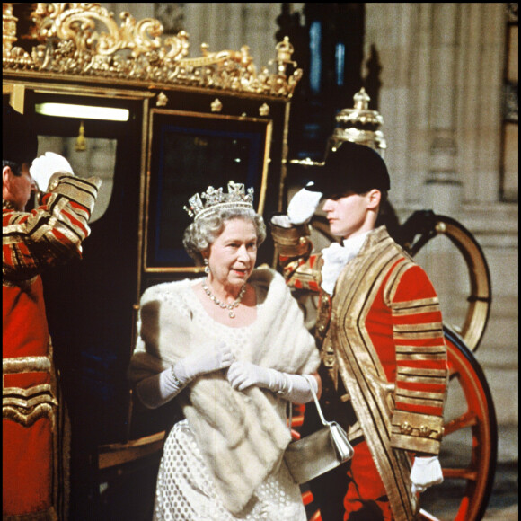 La reine Elizabeth au palais de Buckingham en 1991.