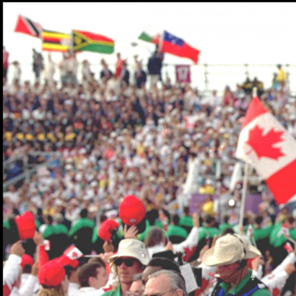 La reine Elizabeth lors de la cérémonie d'ouverture des Jeux du Commonwealth au Canada en 1994.