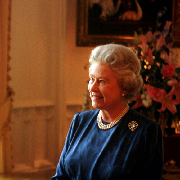 La reine Elizabeth et Nelson Mandela au château de Windsor en 1998.