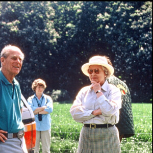 La reine Elizabeth et le prince Philip aux courses hippiques de Windsor en 1998.