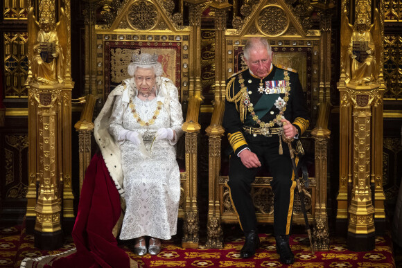 La reine Elizabeth II d'Angleterre et le prince Charles - La famille royale d'Angleterre lors de l'ouverture du Parlement au palais de Westminster à Londres. Le 14 octobre 2019