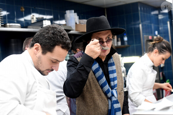 Exclusif - Marc Veyrat assiste à l'inauguration du restaurant "La Fontaine Gaillon" au 1, Rue de la Michodière, dans le 2ème arrondissement de Paris. Le 15 janvier 2020. © Rachid Bellak/Bestimage