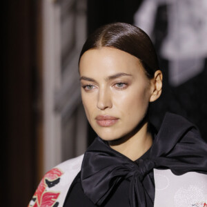 Irina Shayk - Défilé haute couture Valentino printemps-été 2020 à l'hôtel Salomon de Rothschild à Paris, le 22 janvier 2020. © Christophe Clovis - Veeren Ramsamy / Bestimage