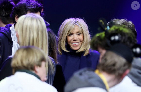 La Première Dame Brigitte Macron, présidente de la Fondation Hôpitaux de Paris – Hôpitaux de France - Disneyland Paris a accueilli 300 enfants hospitalisés avec la Fondation Hôpitaux de Paris – Hôpitaux de France à Marne-la-Vallée, France, le 29 janvier 2020. © Dominique Jacovides/Bestimage