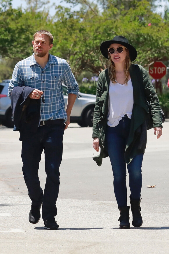 Exclusif - Charlie Hunnam et sa compagne Morgana McNelis sont allés à une fête d'anniversaire privée au Griffith Park à Los Angeles, le 24 juin 2018
