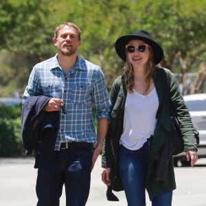 Exclusif - Charlie Hunnam et sa compagne Morgana McNelis sont allés à une fête d'anniversaire privée au Griffith Park à Los Angeles, le 24 juin 2018