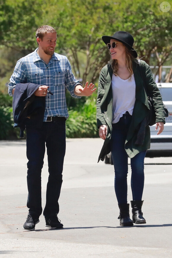 Exclusif - Charlie Hunnam et sa compagne Morgana McNelis sont allés à une fête d'anniversaire privée au Griffith Park à Los Angeles, le 24 juin 2018