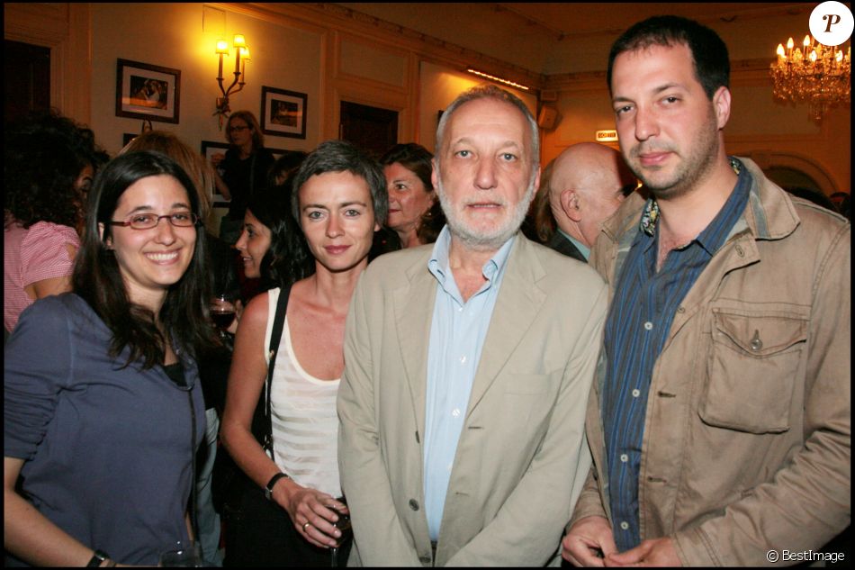 Qui Est La Mère De Martin Berléand Exclusif - François Berléand, sa fille Fanny (à droite), sa compagne