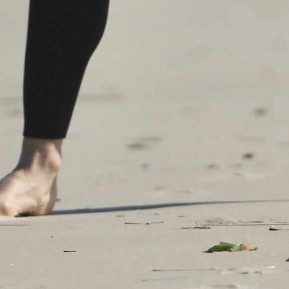 Exclusif - Pamela Anderson sur le tournage d'une publicité pour Ultra Tunes TV sur la plage de Gold Coast sur la côte est de l'Australie, le 26 novembre 2019.