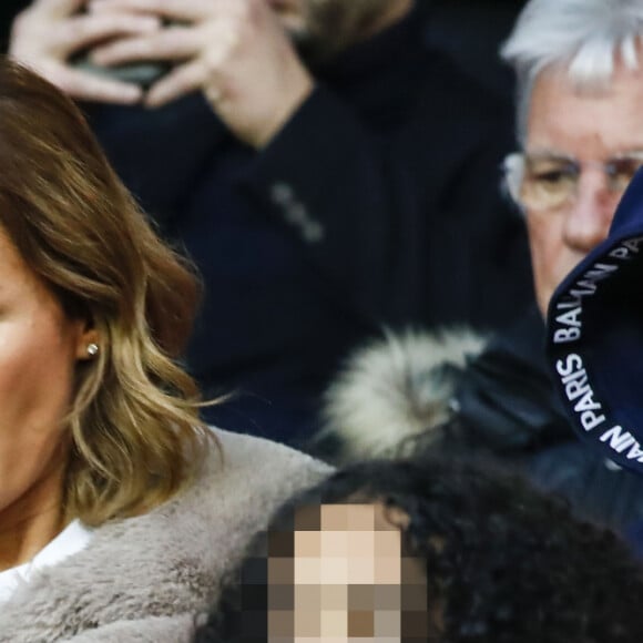 Vitaa et son mari Hicham Bendaoud dans les tribunes du match de Ligue 1 Conforama PSG 5-0 Montpellier au Parc des Princes à Paris le 1 février 2020 © Gwendoline Le Goff / Panoramic / Bestimage