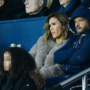 Vitaa et son mari Hicham Bendaoud assistent au match de Ligue 1 Conforama PSG 5-0 Montpellier au Parc des Princes à Paris le 1 février 2020 © Giancarlo Gorassini / Bestimage