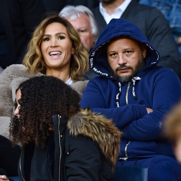 Vitaa et son mari Hicham Bendaoud dans les tribunes du match de Ligue 1 PSG 5-0 Montpellier au Parc des Princes à Paris le 1 février 2020 © Giancarlo Gorassini / Bestimage