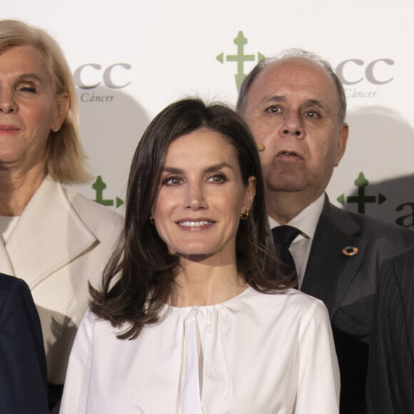 La reine Letizia d'Espagne, présidente d'honneur de l'Association espagnole contre le cancer, présidait le 4 février 2020 au IXe Forum contre le cancer à Madrid, dans le cadre de la Journée mondiale de la lutte contre la maladie.