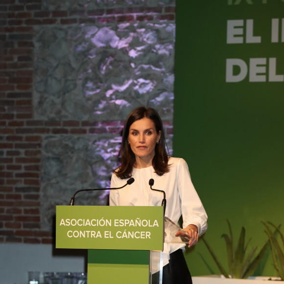 La reine Letizia d'Espagne, présidente d'honneur de l'Association espagnole contre le cancer, présidait le 4 février 2020 au IXe Forum contre le cancer à Madrid, dans le cadre de la Journée mondiale de la lutte contre la maladie.