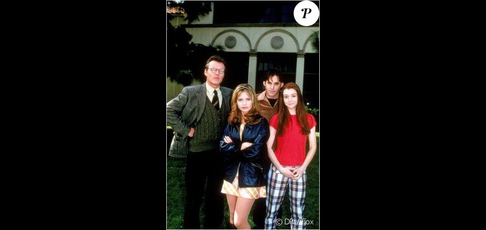  Sarah Michelle Gellar, Alyson Hannigan, Nicholas Brendon et Anthony Stewart Head - Le casting de &quot;Buffy contre les vampires&quot; en 1997. 