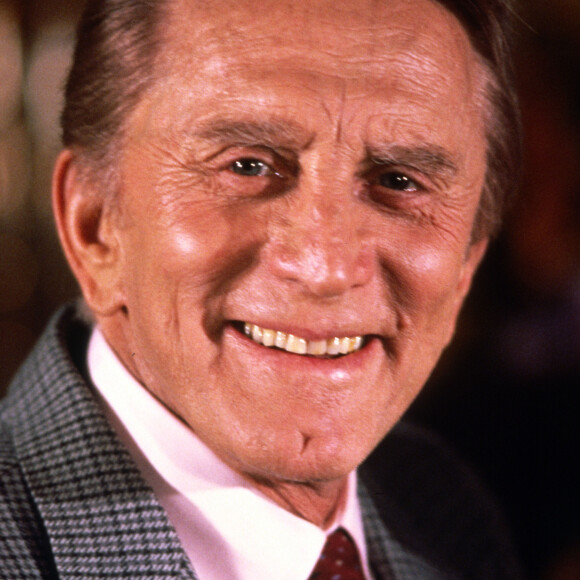 Kirk Douglas est décédé à 103 ans, le 5 février 2020 - Archives - Kirk Douglas en  1987 à Paris.