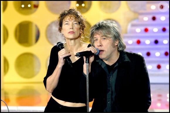 Arno avec Jane Birkin sur le plateau de l'émission Vivement dimanche en 2002.