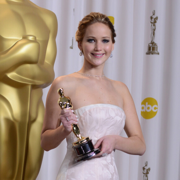 Jennifer Lawrence en robe Dior - 85eme ceremonie des Oscars a Hollywood. Le 24 fevrier 2013