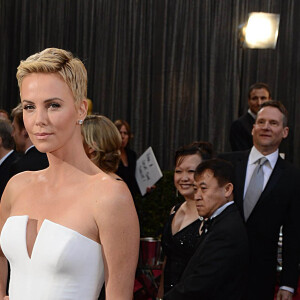 Charlize Theron (robe Dior Haute Couture estimée à 100 000 dollars) - 85eme ceremonie des Oscars a Hollywood, le 24 fevrier 2013.