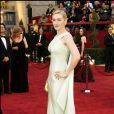 Kate Winslet aux Oscars en 2007, en robe Valentino estimée à 100 000 dollars.