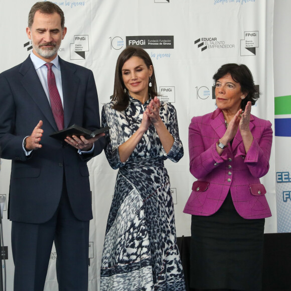 Le roi Felipe VI et la reine Letizia d'Espagne en visite au centre éducatif "Professional Schools Sagrada Familia-Fundacion Pe–aflor" à Ecija. Le 6 février 2020  His majesty King Felipe and Reyna Letizia visit the educational center "Professional Schools Sagrada Familia-Fundacion Pe–aflor, winner of the 2019 school prize of the Princess of Girona Foundation.06/02/2020 - Ecija