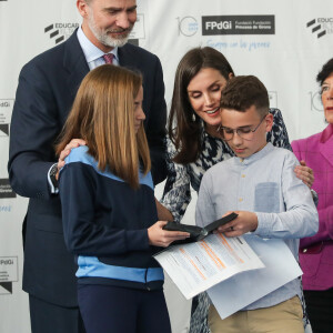 Le roi Felipe VI et la reine Letizia d'Espagne en visite au centre éducatif "Professional Schools Sagrada Familia-Fundacion Pe–aflor" à Ecija. Le 6 février 2020  His majesty King Felipe and Reyna Letizia visit the educational center "Professional Schools Sagrada Familia-Fundacion Pe–aflor, winner of the 2019 school prize of the Princess of Girona Foundation.06/02/2020 - Ecija