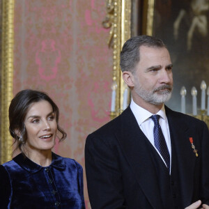 Le roi Felipe VI et la reine Letizia d'Espagne donnent une réception pour le corps diplomatique au palais royal à Madrid le 5 février 2020.  Queen Letizia and King Felipe receive Foreign Ambassadors at the Royal Palace. Madrid - February 5, 2020 ++ Pool Pics ++05/02/2020 - Madrid