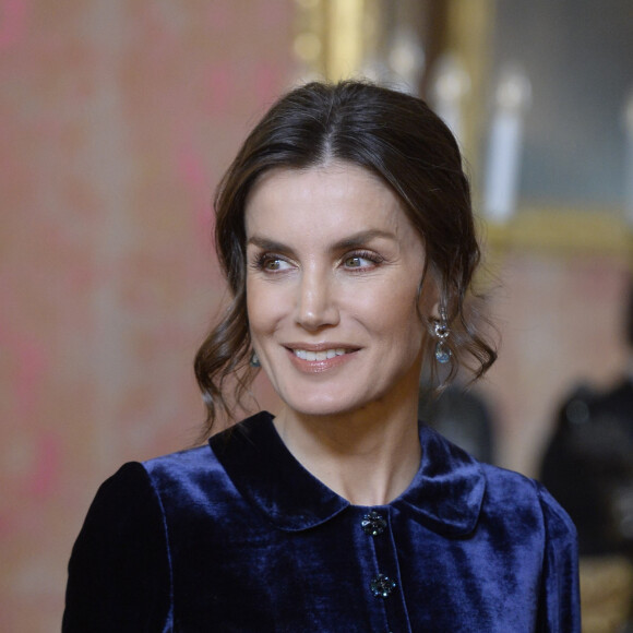 Le roi Felipe VI et la reine Letizia d'Espagne donnent une réception pour le corps diplomatique au palais royal à Madrid le 5 février 2020.  Queen Letizia and King Felipe receive Foreign Ambassadors at the Royal Palace. Madrid - February 5, 2020 ++ Pool Pics ++05/02/2020 - Madrid