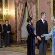 Le roi Felipe VI et la reine Letizia d'Espagne donnent une réception pour le corps diplomatique au palais royal à Madrid le 5 février 2020.  Queen Letizia and King Felipe receive Foreign Ambassadors at the Royal Palace. Madrid - February 5, 2020 ++ Pool Pics ++05/02/2020 - Madrid