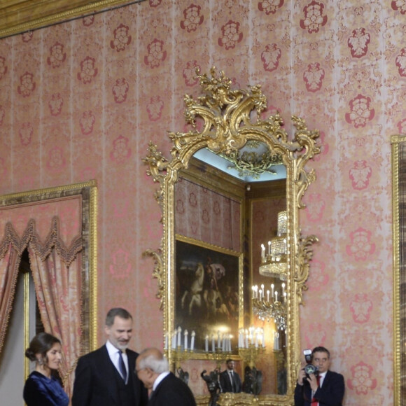 Le roi Felipe VI et la reine Letizia d'Espagne donnent une réception organisée pour le corps diplomatique au palais royal à Madrid, le 5 février 2020.  Spanish Kings Felipe VI and Letizia Ortiz during reception to the diplomatic corps accredited in Spain on Wednesday, 05 February 2020.05/02/2020 - Madrid