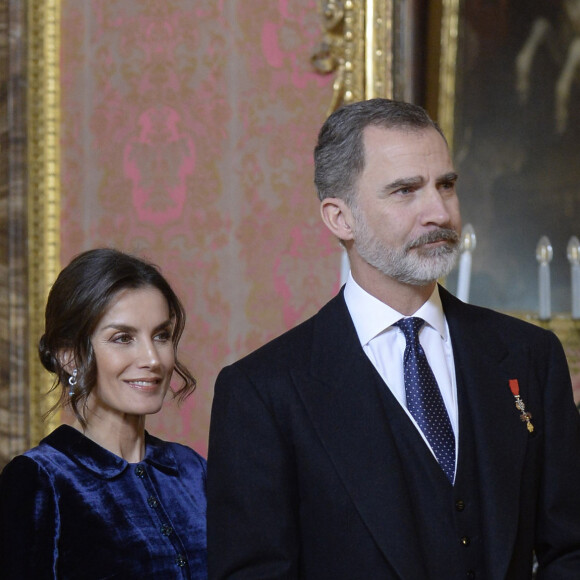 Le roi Felipe VI et la reine Letizia d'Espagne donnent une réception pour le corps diplomatique au palais royal à Madrid le 5 février 2020.  Queen Letizia and King Felipe receive Foreign Ambassadors at the Royal Palace. Madrid - February 5, 2020 ++ Pool Pics ++05/02/2020 - Madrid