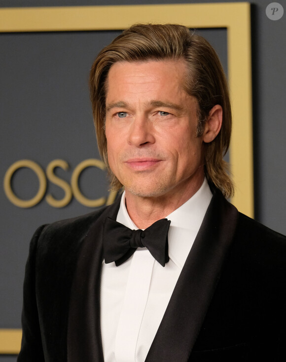 Brad Pitt, lauréat du prix du meilleur acteur dans un second rôle pour "Once Upon a Time... in Hollywood" - Photocall de la Press Room de la 92e cérémonie des Oscars 2019 au Hollywood and Highland à Los Angeles, Californie. Le 9 février 2020.