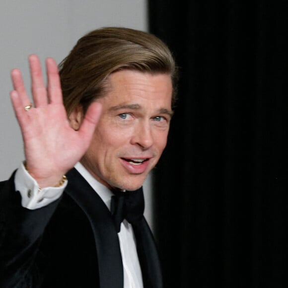 Brad Pitt remporte l'Oscar du "Meilleur acteur dans un second rôle" pour le rôle de Cliff Booth dans "Once Upon a Time... in Hollywood". 92e cérémonie des Oscars. Le 9 février 2020. @John Angelillo/UPI/ABACAPRESS.COM