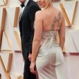 Colin Jost et Scarlett Johansson assistent à la 92e édition des Oscars au Dolby Theatre. Hollywood, Los Angeles, le 9 février 2020.