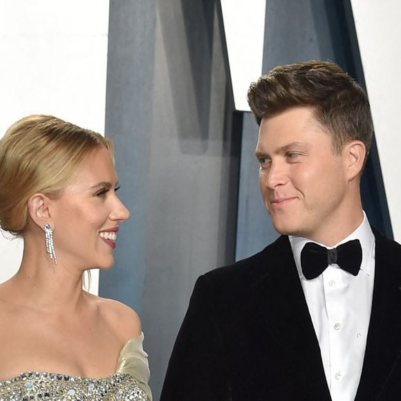 Scarlett Johansson et Colin Jost assistent à la soirée post-cérémonie des Oscars de Vanity Fair, au Wallis Annenberg Center for the Performing Arts. Los Angeles, le 9 février 2020.