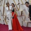 Antonio Banderas, sa compagne Nicole Kimpel et sa fille Stella Banderas assistent à la 92ème cérémonie des Oscars au Dolby Theatre. Los Angeles, le 9 février 2020.