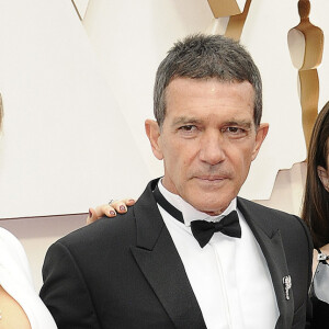 Nicole Kimpel, Antonio Banderas et sa fille Stella Banderas assistent à la 92ème cérémonie des Oscars au Dolby Theatre. Los Angeles, le 9 février 2020.