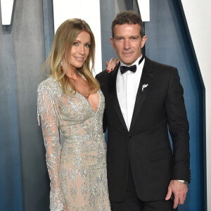 Antonio Banderas et Nicole Kimpel assistent à la soirée Vanity Fair après les Oscars au Wallis Annenberg Center for the Performing Arts. Beverly Hills, le 9 février 2020.