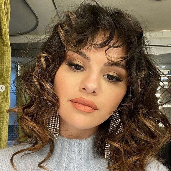 Selena Gomez dévoile sa nouvelle coiffure. Février 2020.