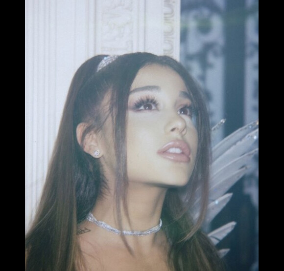 Ariana Grande sur Instagram. Le 3 décembre 2019.