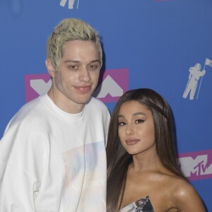 Pete Davidson et Ariana Grande - Photocall des MTV Video Music Awards 2018 au Radio City Music Hall à New York, le 20 août 2018.
